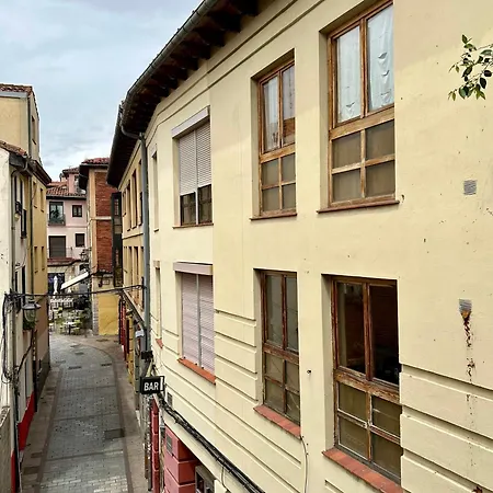 Barrio Humedo Apartment *